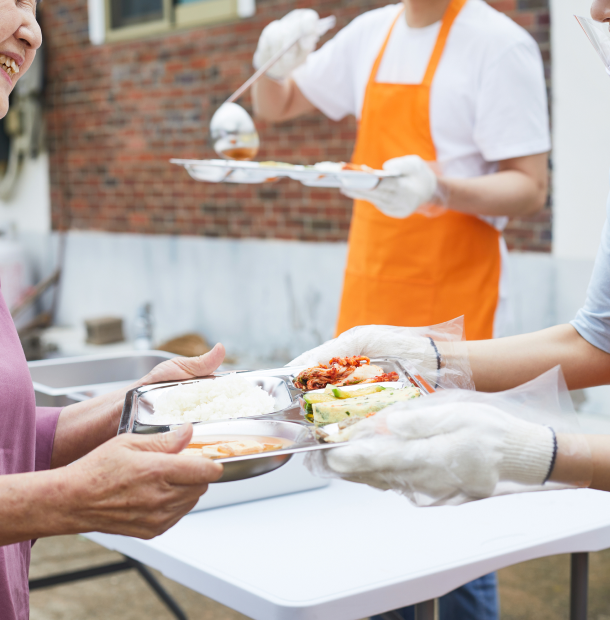 '밥 퍼' 봉사 활동